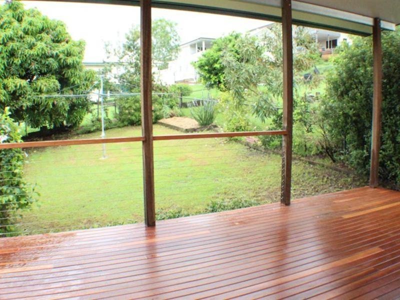 16 Gower Street, Holland Park QLD 4121