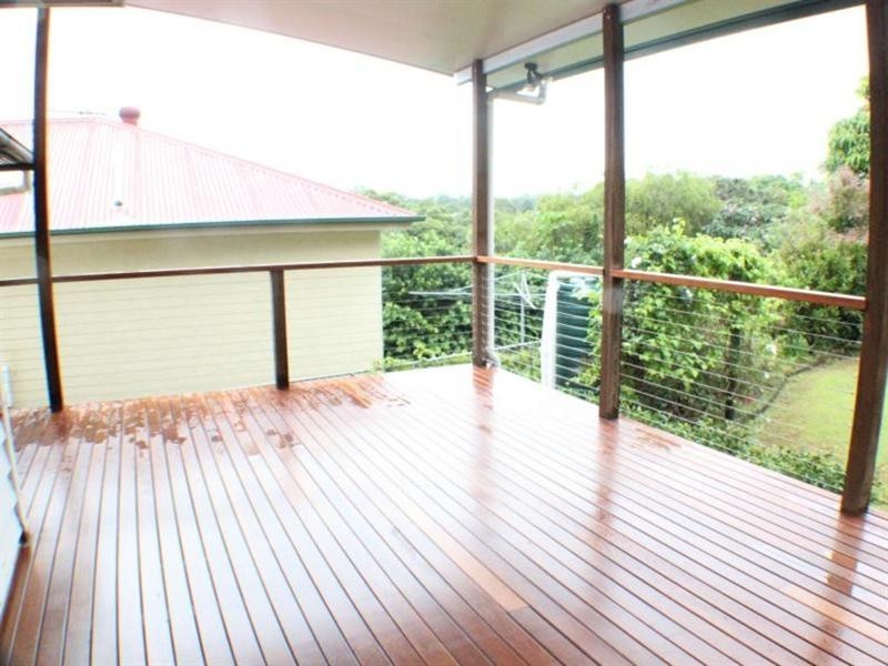 16 Gower Street, Holland Park QLD 4121