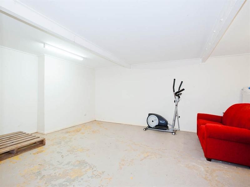 1 Dodwell Street, Holland Park West QLD 4121