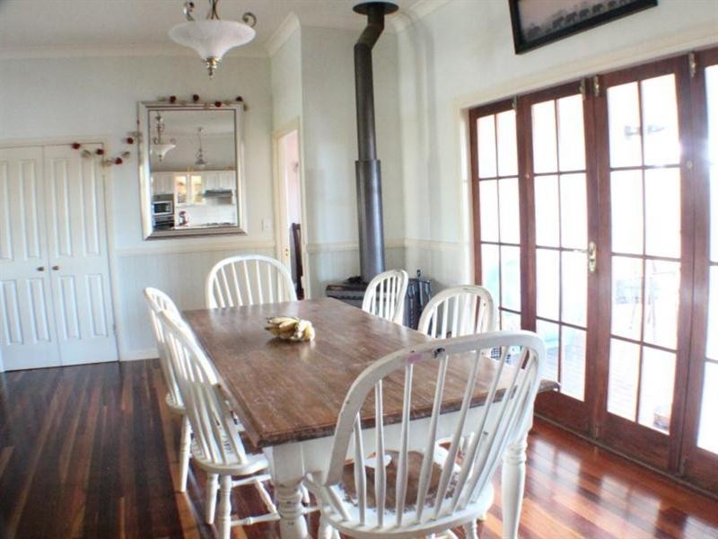 21 Galsworthy Street, Holland Park West QLD 4121