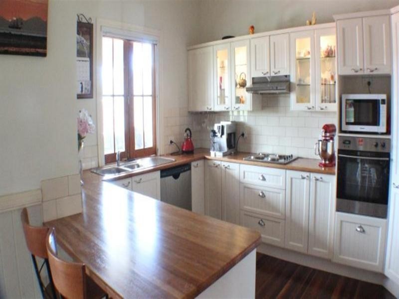 21 Galsworthy Street, Holland Park West QLD 4121