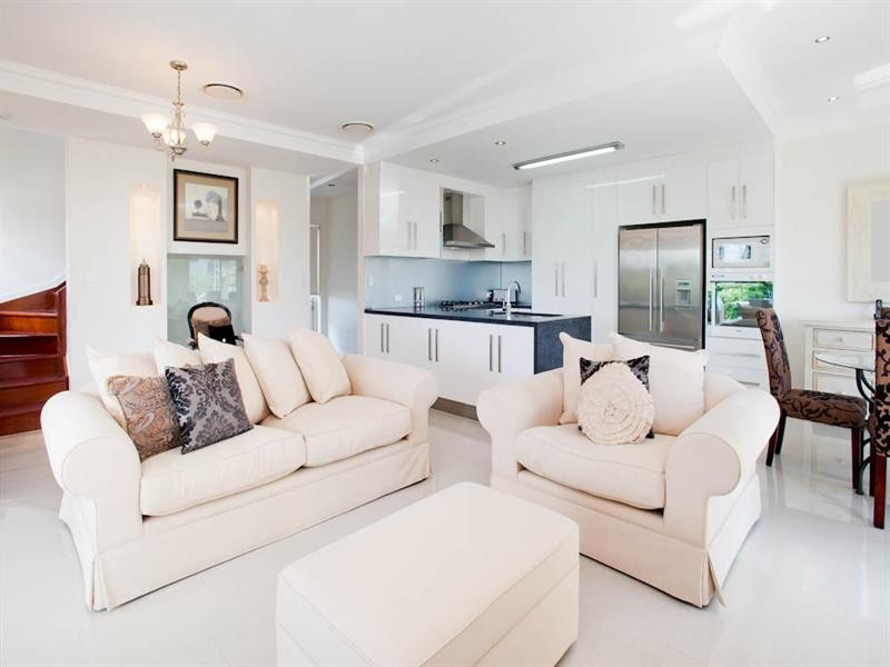 1 Miriam St (Cnr Pickthorne St), Holland Park West QLD 4121
