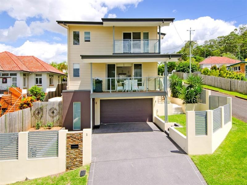 1 Miriam St (Cnr Pickthorne St), Holland Park West QLD 4121