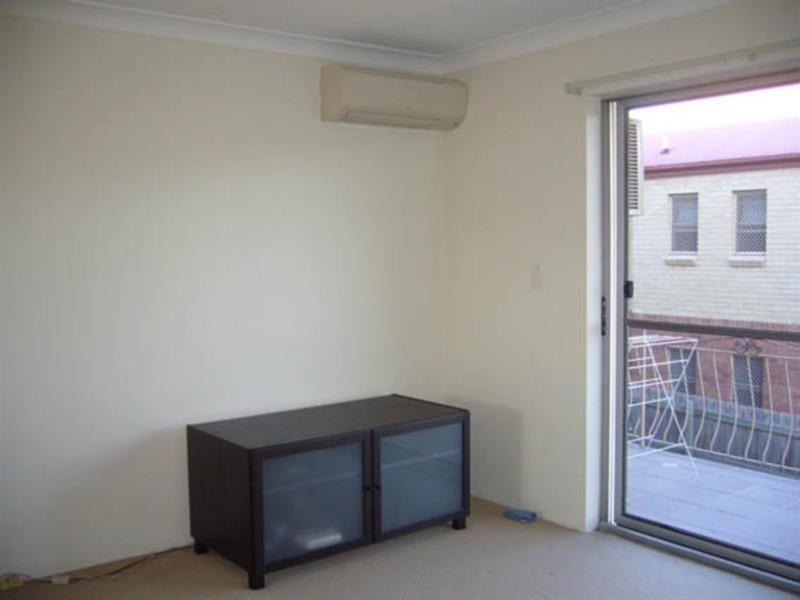 1/22 Rise Street, Mount Gravatt East QLD 4122