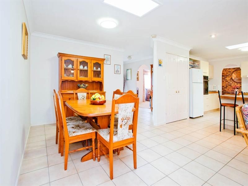 27 Goorari Street, Eight Mile Plains QLD 4113