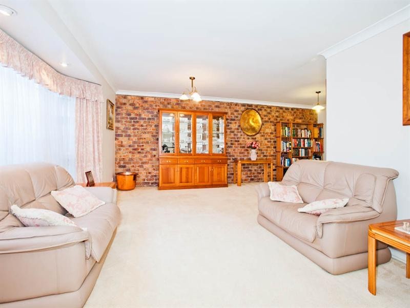 27 Goorari Street, Eight Mile Plains QLD 4113