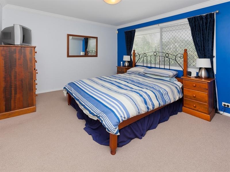 10 Engelmann Close, Carindale QLD 4152