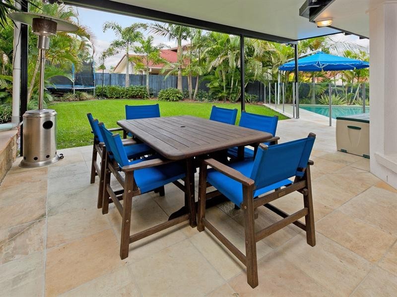 10 Engelmann Close, Carindale QLD 4152