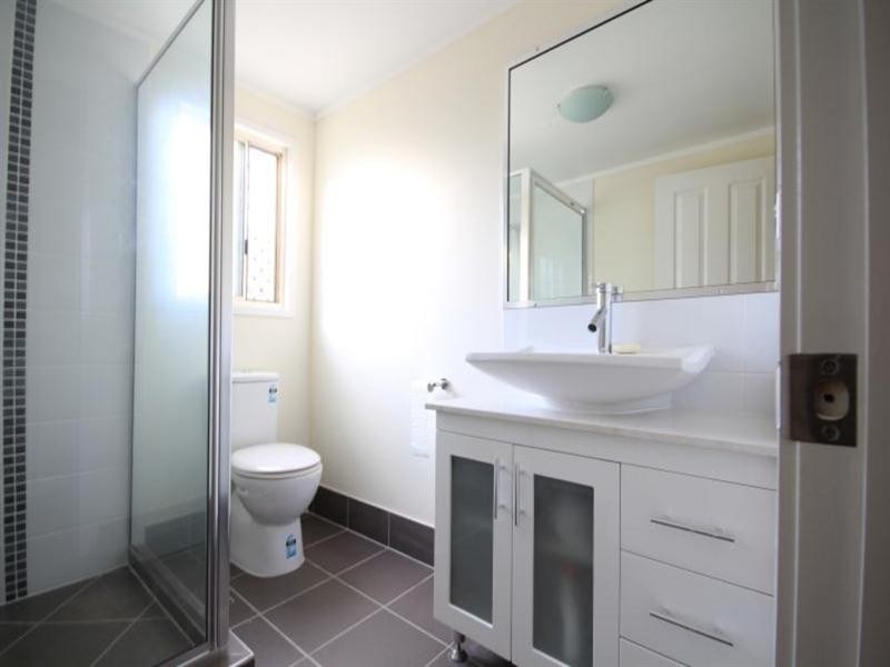 2/1105 Logan Road, Holland Park QLD 4121