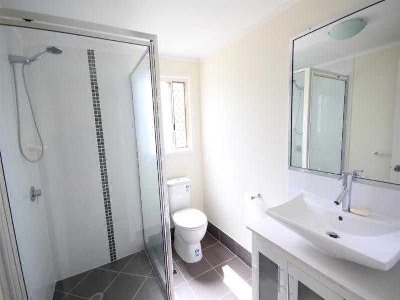 2/1105 Logan Road, Holland Park QLD 4121