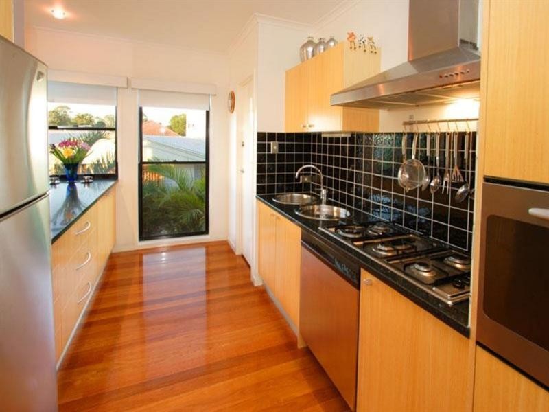 64 Bonneville Street, Holland Park West QLD 4121