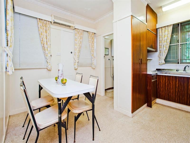 48 Emma Street, Holland Park West QLD 4121