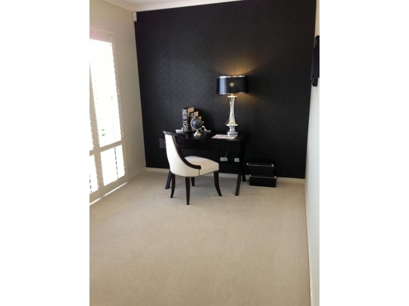 Address On Request, Eight Mile Plains QLD 4113