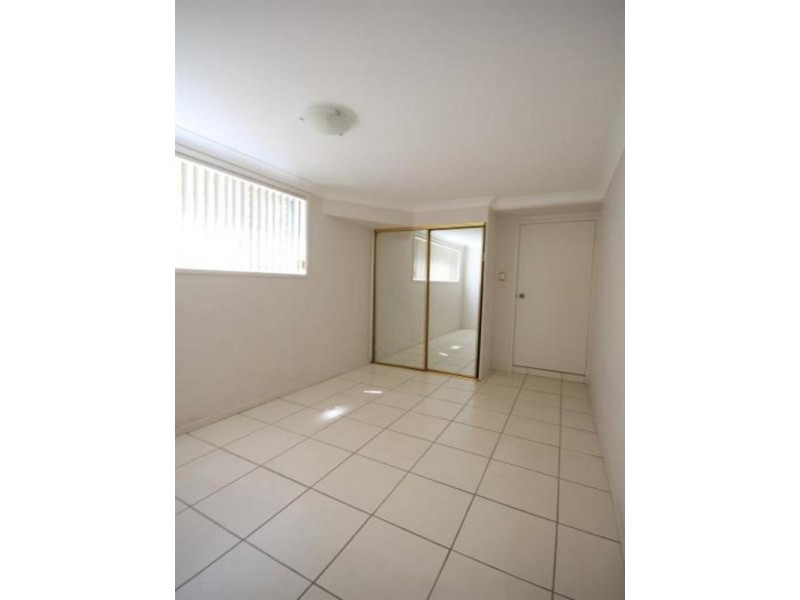 2/65 Peach Street, Greenslopes QLD 4120