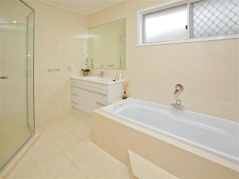 32 Dalgety Street, Mount Gravatt East QLD 4122