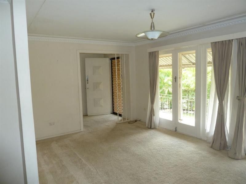 10 Enfield Street, Mount Gravatt East QLD 4122