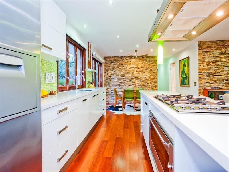 15 Stonyfell Court, Holland Park QLD 4121