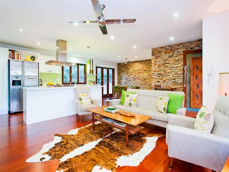 15 Stonyfell Court, Holland Park QLD 4121