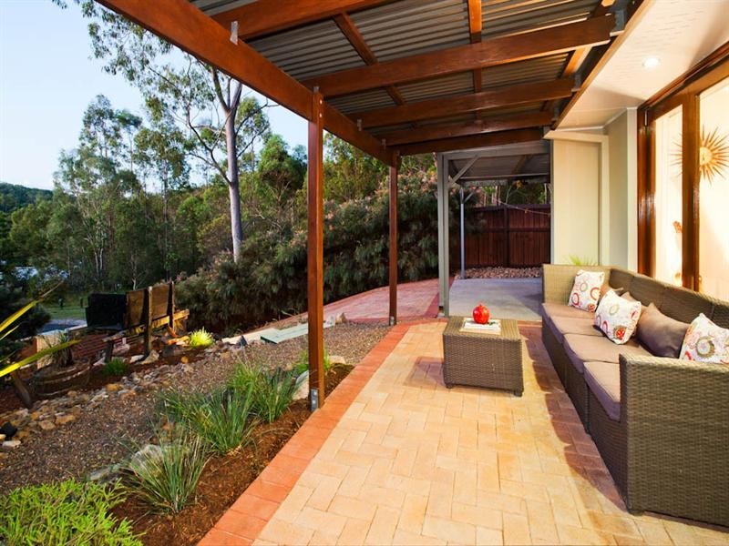 15 Stonyfell Court, Holland Park QLD 4121