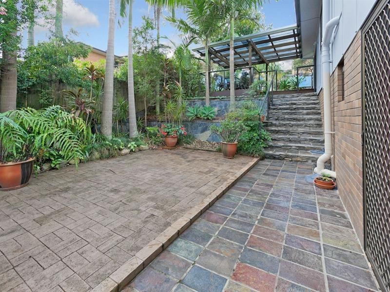 7 Carloch Street, Holland Park West QLD 4121