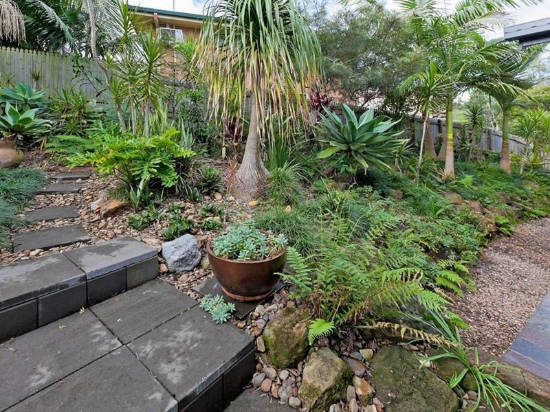 7 Carloch Street, Holland Park West QLD 4121