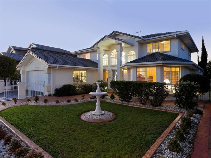 137 Cribb Road, Carindale QLD 4152