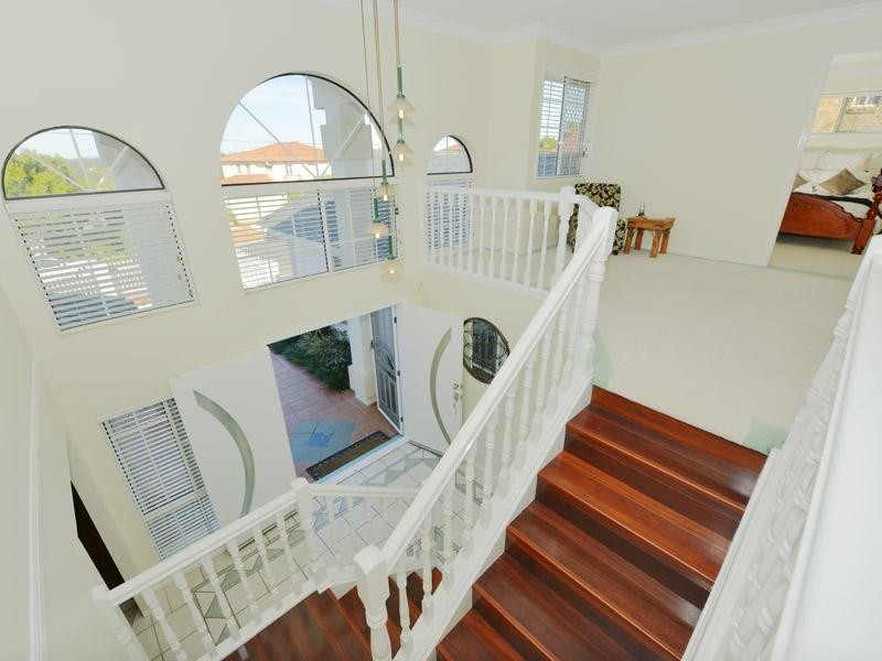 137 Cribb Road, Carindale QLD 4152