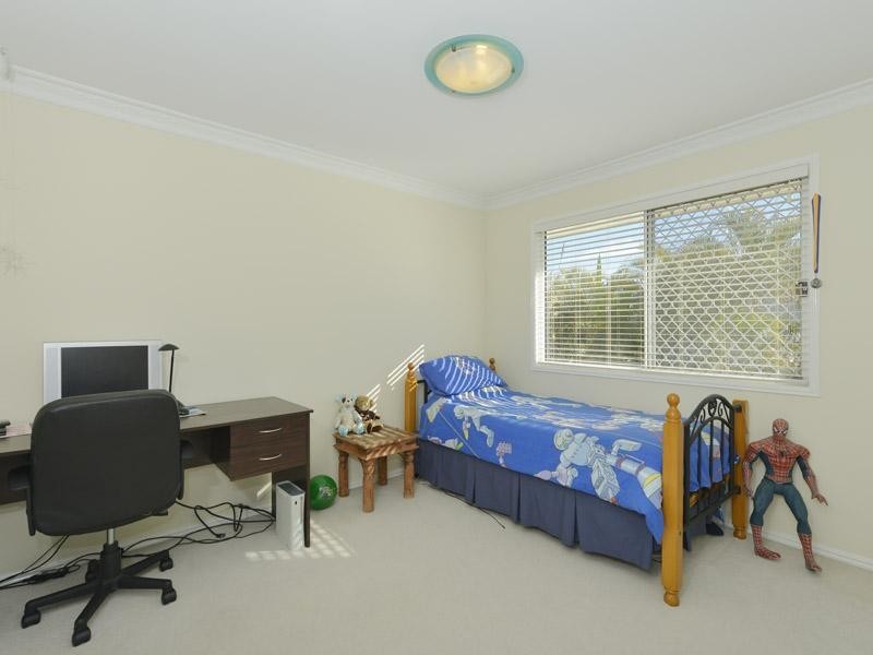 137 Cribb Road, Carindale QLD 4152