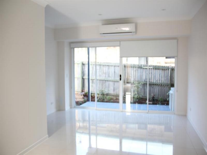 2/95 Anzac Road, Carina Heights QLD 4152