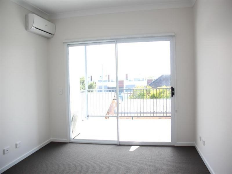 2/95 Anzac Road, Carina Heights QLD 4152