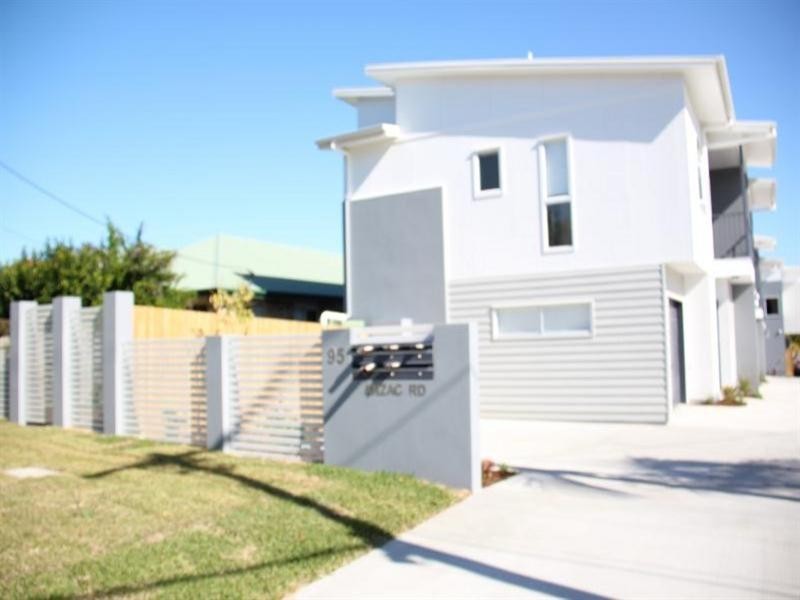 2/95 Anzac Road, Carina Heights QLD 4152