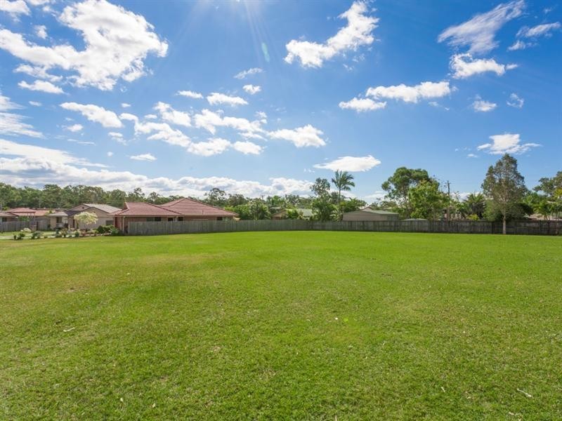 12 Greenshank Court, Deception Bay QLD 4508