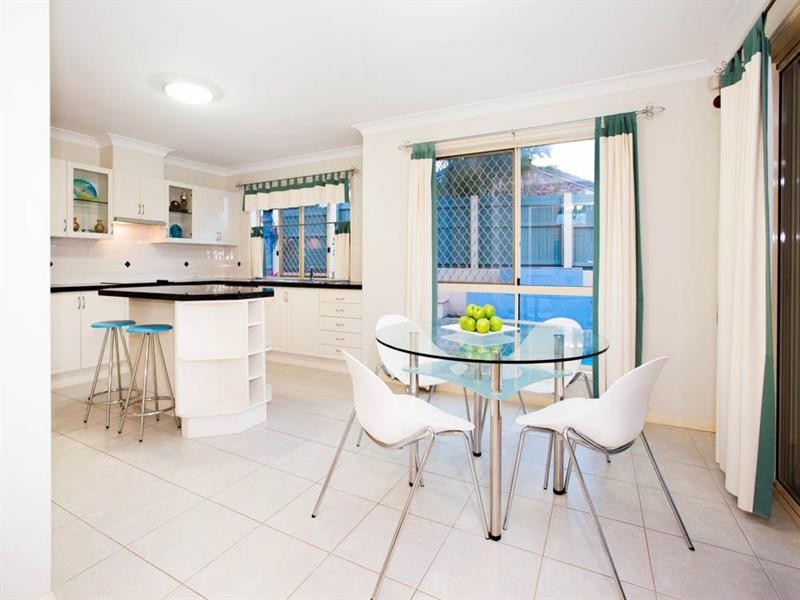 2 Chloe Close, Eight Mile Plains QLD 4113