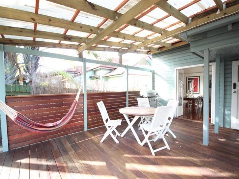 701 Logan Road, Greenslopes QLD 4120