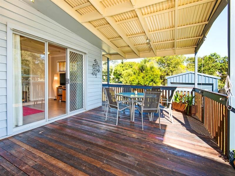 19 Binya Street, Holland Park QLD 4121