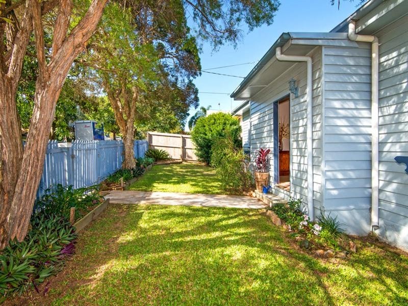 19 Binya Street, Holland Park QLD 4121