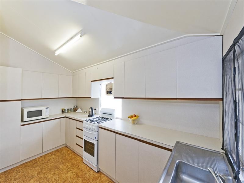 768 Logan Road, Holland Park West QLD 4121