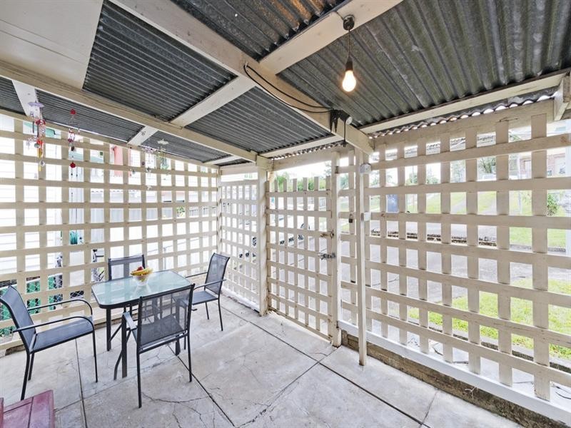 768 Logan Road, Holland Park West QLD 4121