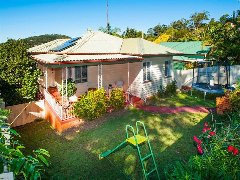 38 Hockings Street, Holland Park West QLD 4121