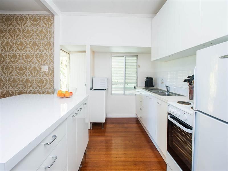 38 Hockings Street, Holland Park West QLD 4121
