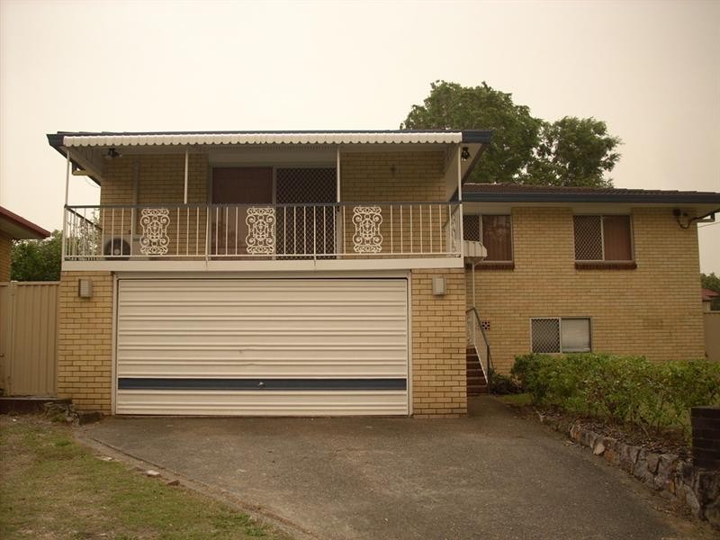 3 Joachim Street, Holland Park West QLD 4121