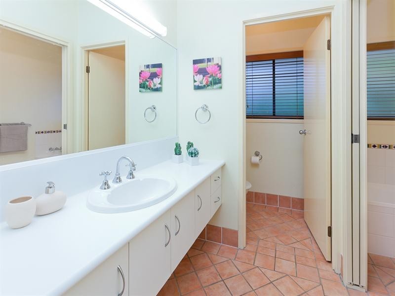 18 Bickle Place, Mount Gravatt East QLD 4122