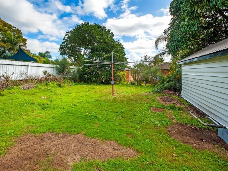 32 Barter Avenue, Holland Park QLD 4121