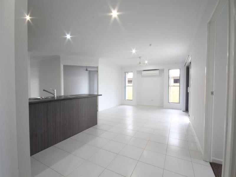 10 Surwold Way, Loganlea QLD 4131