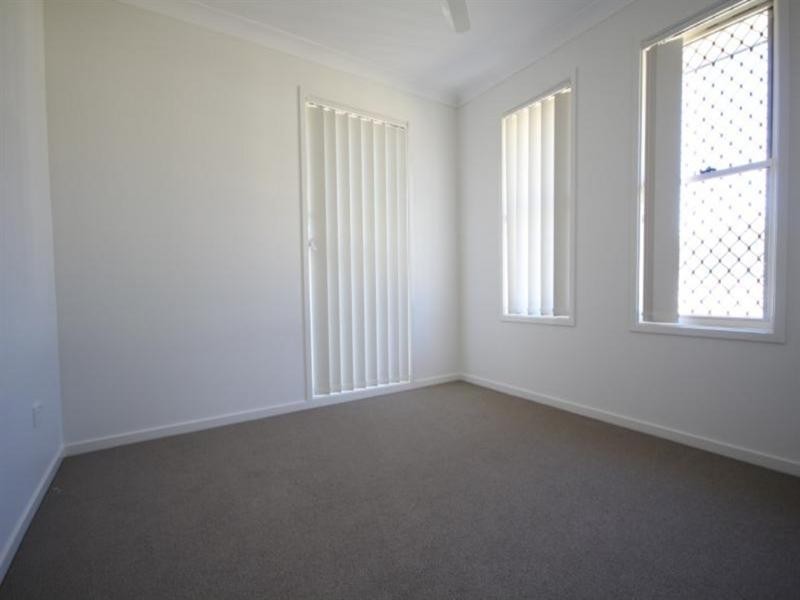 18 Gordon Drive, Bellbird Park QLD 4300