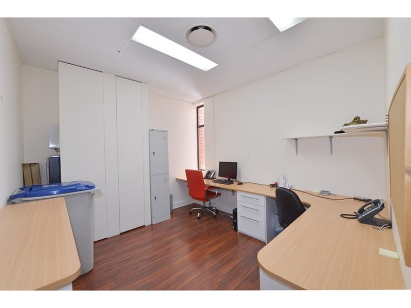 21 and 22/113 Poinciana Avenue, Tewantin QLD 4565