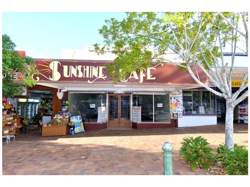 6 Memorial Avenue, Pomona QLD 4568