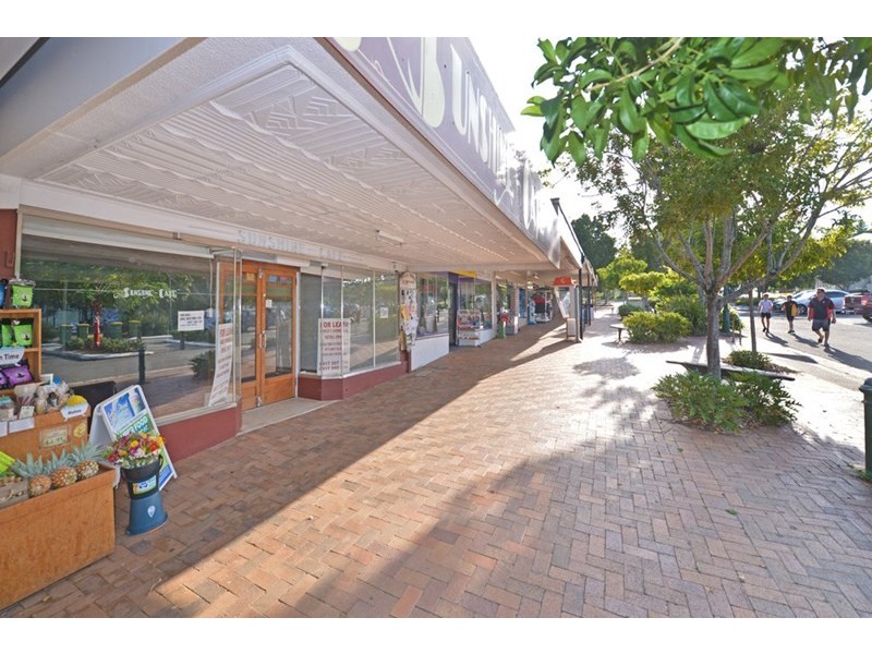 6 Memorial Avenue, Pomona QLD 4568