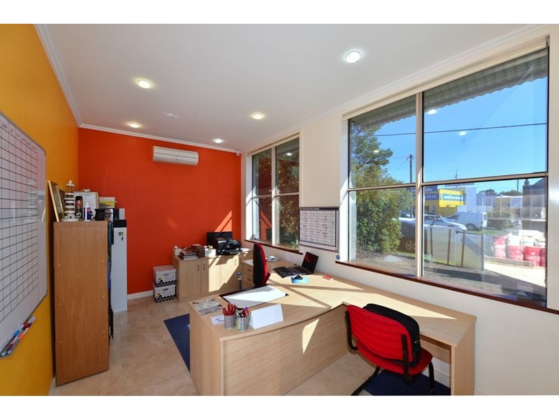 Unit 1/9 Commerce Court, Noosaville QLD 4566