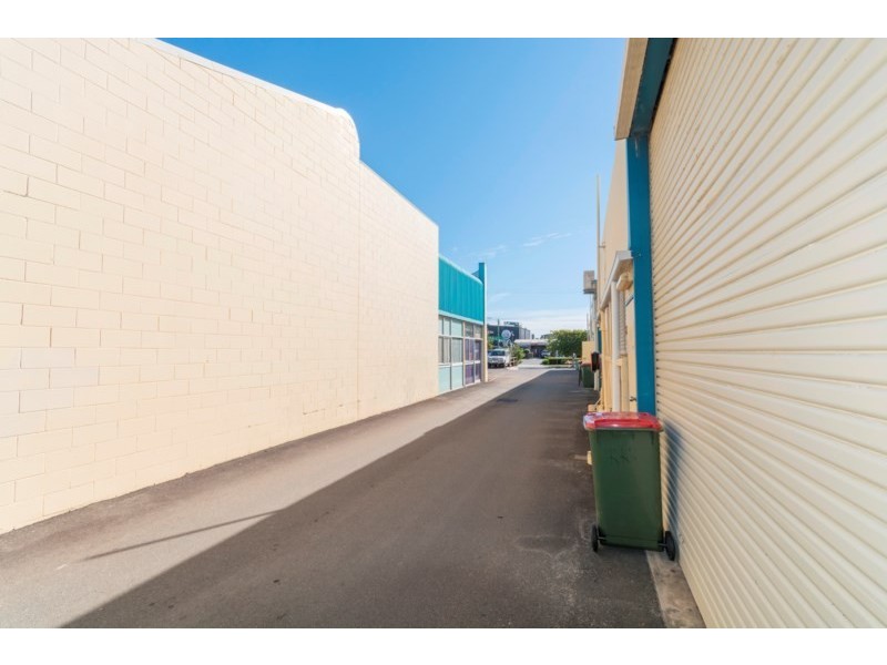 Unit 4/2 Main Drive, Bokarina QLD 4575